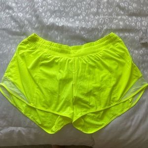 Lululemon Hotty Hot 4” LR Short